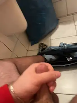 Snapshot of Loco42- chatting on January 3, 2025, 7:07 pm Loco42- online show from January 3, 2025, 7:07 pm