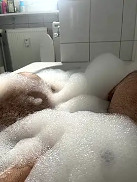 Snapshot of Loco42- chatting on September 10, 2025, 11:32 am Loco42- online show from September 10, 2025, 11:32 am