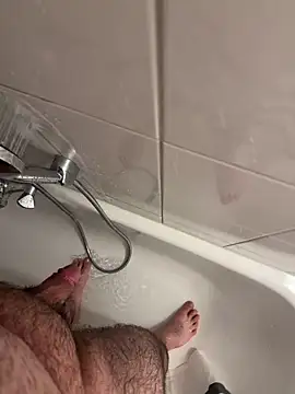 Snapshot of Loco42- chatting on November 3, 2025, 9:59 pm Loco42- online show from November 3, 2025, 9:59 pm