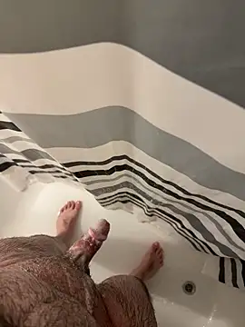 Snapshot of Loco42- chatting on December 4, 2025, 2:32 am Loco42- online show from December 4, 2025, 2:32 am