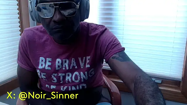 sinnernoir online show from November 2, 2025, 2:08 pm