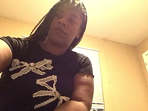 Snapshot of Eboni03 chatting on December 15, 2024, 12:07 am Eboni03 online show from December 15, 2024, 12:07 am