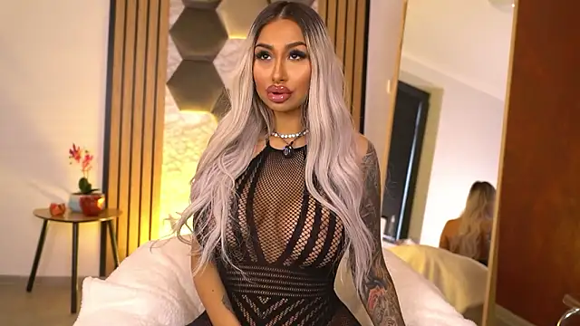 GoldenAmber online show from February 4, 2026, 6:30 am