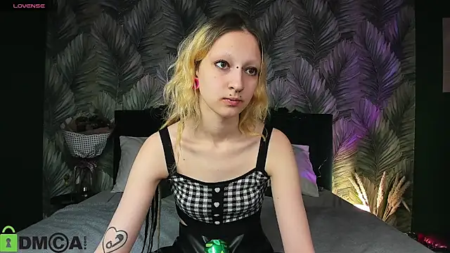 Lexy-Woorhez online show from December 15, 2025, 11:25 am