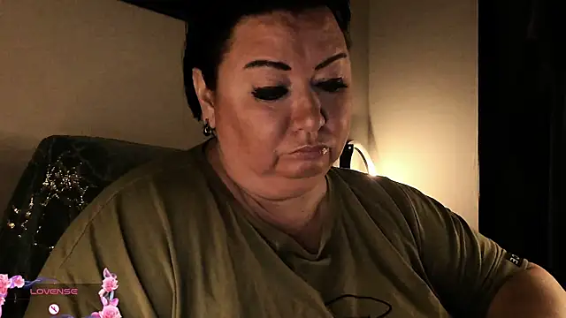 Snapshot of SexxyDreams1 chatting on September 9, 2025, 2:11 am SexxyDreams1 online show from September 9, 2025, 2:11 am