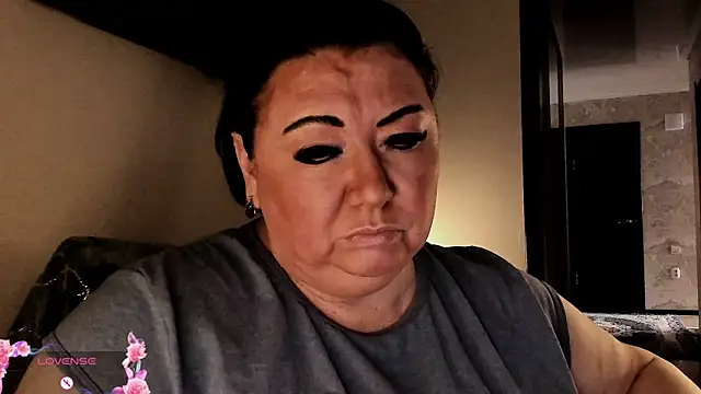 Snapshot of SexxyDreams1 chatting on September 19, 2025, 5:09 am SexxyDreams1 online show from September 19, 2025, 5:09 am