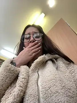 VikiDemi online show from December 14, 2024, 10:24 am