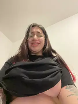 VikiDemi online show from February 25, 2025, 7:36 pm