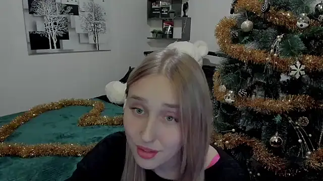 LinaTruly online show from December 16, 2024, 7:21 pm