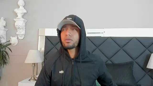 Snapshot of Robin_Rief chatting on November 25, 2025, 3:39 am Robin Rief online show from November 25, 2025, 3:39 am