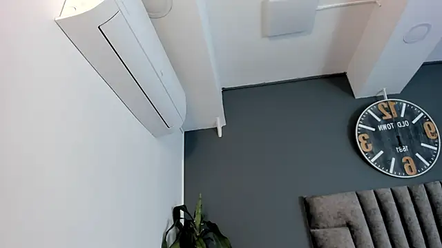 Snapshot of Robin_Rief chatting on December 5, 2025, 3:48 am Robin Rief online show from December 5, 2025, 3:48 am