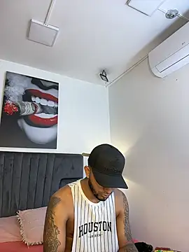 Snapshot of Robin_Rief chatting on February 12, 2026, 4:51 am Robin Rief online show from February 12, 2026, 4:51 am