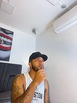 Snapshot of Robin_Rief chatting on February 28, 2026, 3:29 am Robin Rief online show from February 28, 2026, 3:29 am