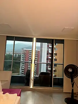 NicoleCut online show from November 30, 2025, 11:14 am