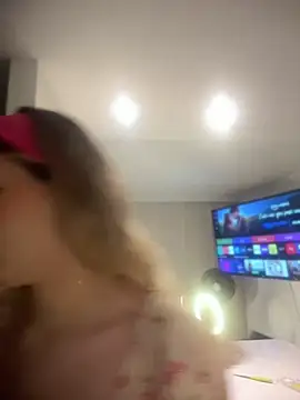 NicoleCut online show from June 14, 2026, 10:28 am