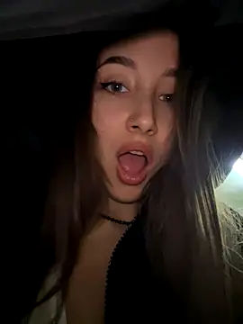 Snapshot of VelvetVixenI chatting on November 18, 2025, 6:01 pm VelvetVixenI online show from November 18, 2025, 6:01 pm