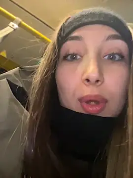 Snapshot of VelvetVixenI chatting on November 19, 2025, 5:24 pm VelvetVixenI online show from November 19, 2025, 5:24 pm