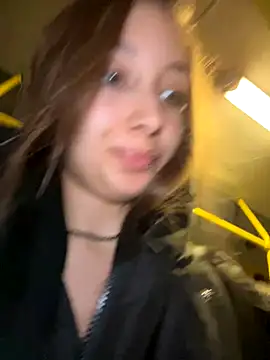 Snapshot of VelvetVixenI chatting on November 21, 2025, 4:27 pm VelvetVixenI online show from November 21, 2025, 4:27 pm