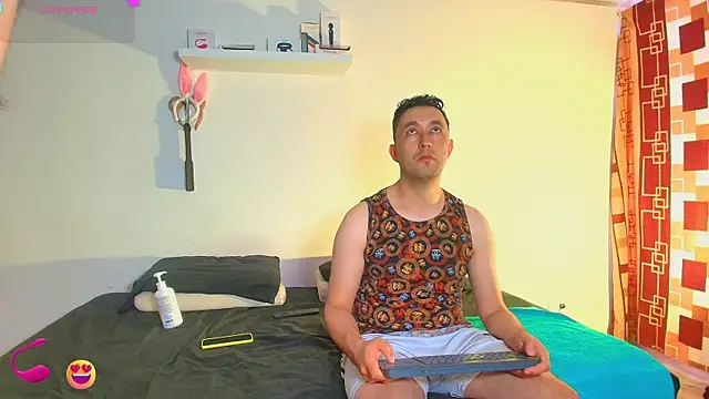 Snapshot of JeremmyAndStacy chatting on June 9, 2026, 8:53 pm JeremmyAndStacy online show from June 9, 2026, 8:53 pm