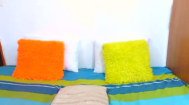 Sexybootyxx30 online show from December 11, 2024, 12:34 pm