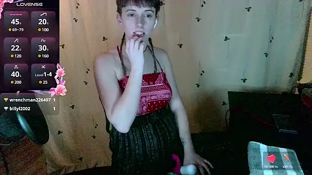 Snapshot of _hellostormy_ chatting on February 5, 2025, 12:31 am hellostormy online show from February 5, 2025, 12:31 am