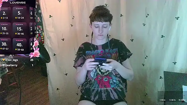 Snapshot of _hellostormy_ chatting on February 5, 2025, 7:53 pm hellostormy online show from February 5, 2025, 7:53 pm