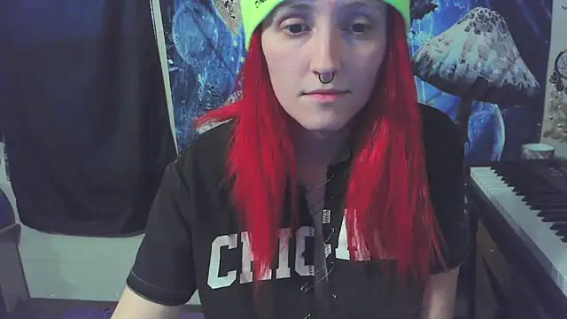 Snapshot of _hellostormy_ chatting on December 13, 2025, 9:31 pm hellostormy online show from December 13, 2025, 9:31 pm