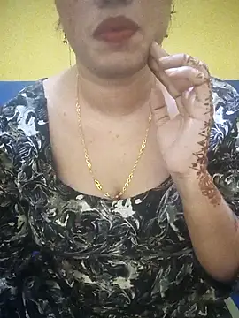 Snapshot of Haniya-143 chatting on September 9, 2025, 8:08 pm Haniya-143 online show from September 9, 2025, 8:08 pm