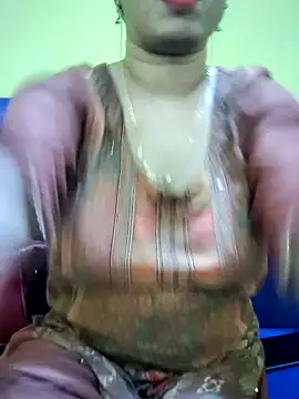 Snapshot of Haniya-143 chatting on September 14, 2025, 9:47 pm Haniya-143 online show from September 14, 2025, 9:47 pm