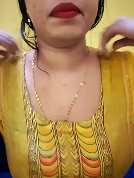 Snapshot of Haniya-143 chatting on October 10, 2025, 9:25 pm Haniya-143 online show from October 10, 2025, 9:25 pm