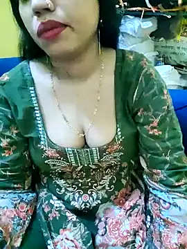 Snapshot of Haniya-143 chatting on October 25, 2025, 11:32 pm Haniya-143 online show from October 25, 2025, 11:32 pm