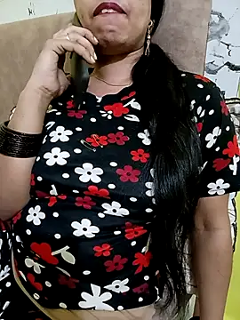 Snapshot of Haniya-143 chatting on November 13, 2025, 12:37 pm Haniya-143 online show from November 13, 2025, 12:37 pm