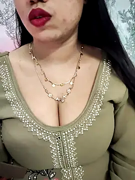 Haniya-143 online show from April 4, 2026, 10:51 pm