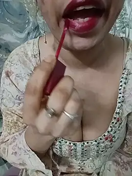 Snapshot of Haniya-143 chatting on July 5, 2026, 11:12 pm Haniya-143 online show from July 5, 2026, 11:12 pm