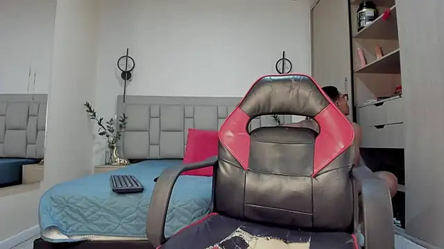 JEFFREY COTTOM online show from November 22, 2025, 11:31 am