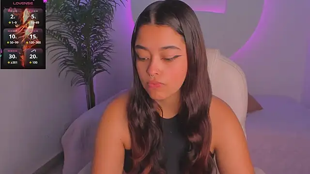 Ariana Pierce online show from November 5, 2025, 12:16 pm