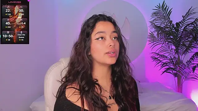 Ariana Pierce online show from November 9, 2025, 12:36 pm