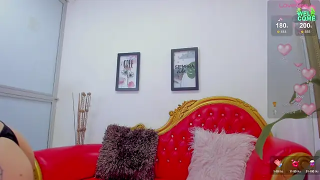 Snapshot of miaa-sofiaa chatting on February 3, 2025, 10:21 pm miaa-sofiaa online show from February 3, 2025, 10:21 pm