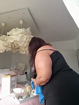 Engel mia online show from March 14, 2026, 10:32 am