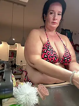 Snapshot of Engel_mia chatting on June 29, 2026, 9:48 pm Engel mia online show from June 29, 2026, 9:48 pm