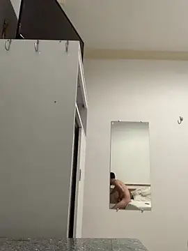 Snapshot of thguinho13 chatting on December 17, 2025, 12:27 am thguinho13 online show from December 17, 2025, 12:27 am