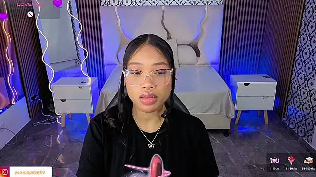 Snapshot of penelope_tay1 chatting on February 20, 2026, 3:14 am penelope tay1 online show from February 20, 2026, 3:14 am