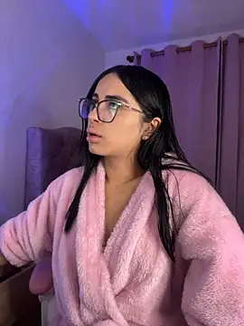 Emily-14 online show from December 3, 2025, 11:47 pm