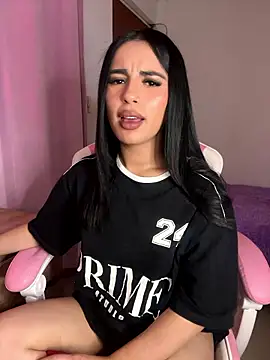 Emily-14 online show from January 11, 2026, 6:51 am