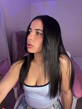 Emily-14 online show from April 9, 2026, 3:39 am