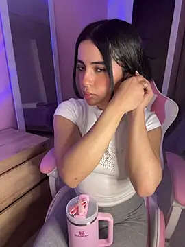 Emily-14 online show from May 20, 2026, 2:51 am