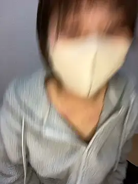 Snapshot of -anzu-o chatting on December 13, 2024, 12:28 pm -anzu-o online show from December 13, 2024, 12:28 pm