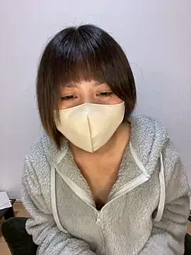 Snapshot of -anzu-o chatting on December 19, 2024, 12:01 pm -anzu-o online show from December 19, 2024, 12:01 pm