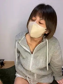 Snapshot of -anzu-o chatting on December 23, 2024, 12:30 pm -anzu-o online show from December 23, 2024, 12:30 pm