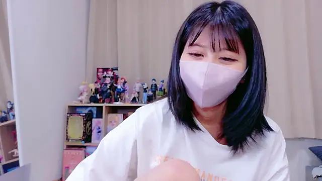 Snapshot of -anzu-o chatting on October 12, 2025, 9:14 pm -anzu-o online show from October 12, 2025, 9:14 pm